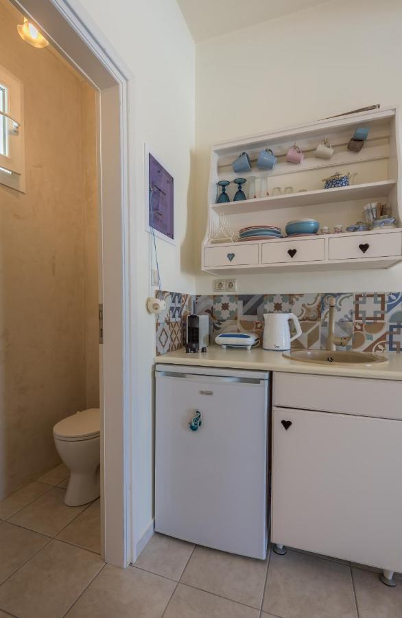 Blu Suites And Studios Adamantas  Ngoại thất bức ảnh