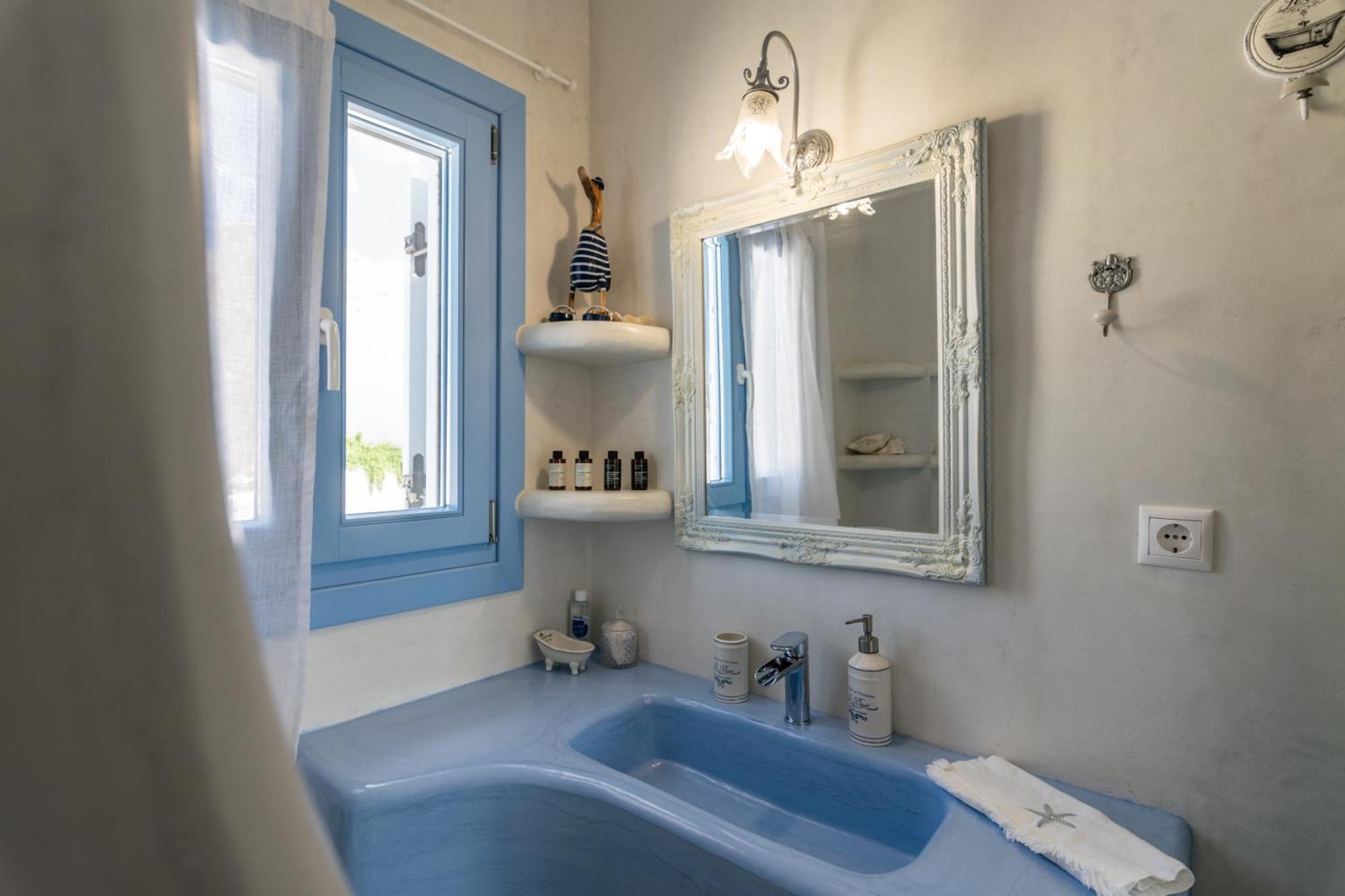 Blu Suites And Studios Adamantas  Ngoại thất bức ảnh
