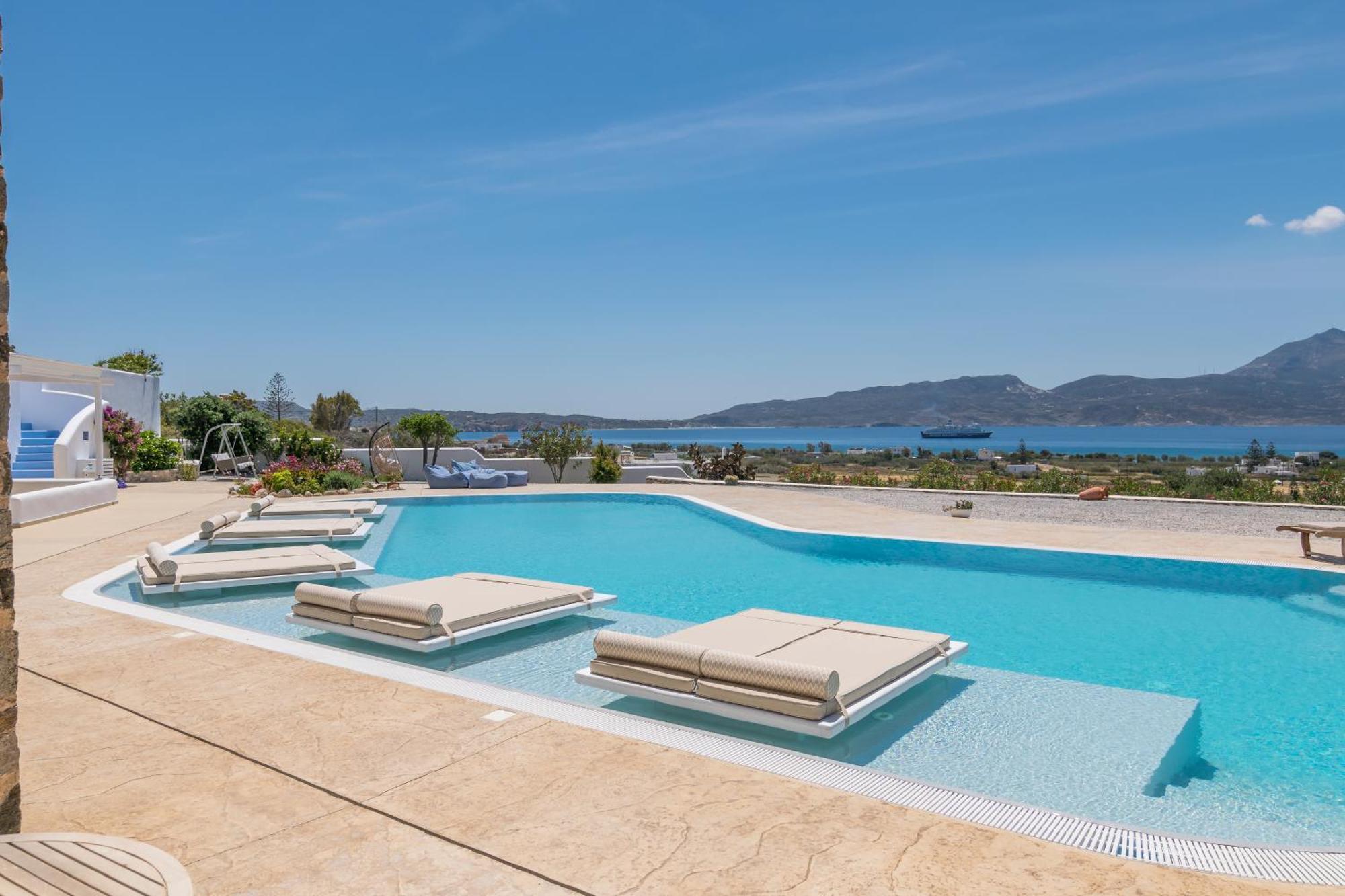 Blu Suites And Studios Adamantas  Ngoại thất bức ảnh