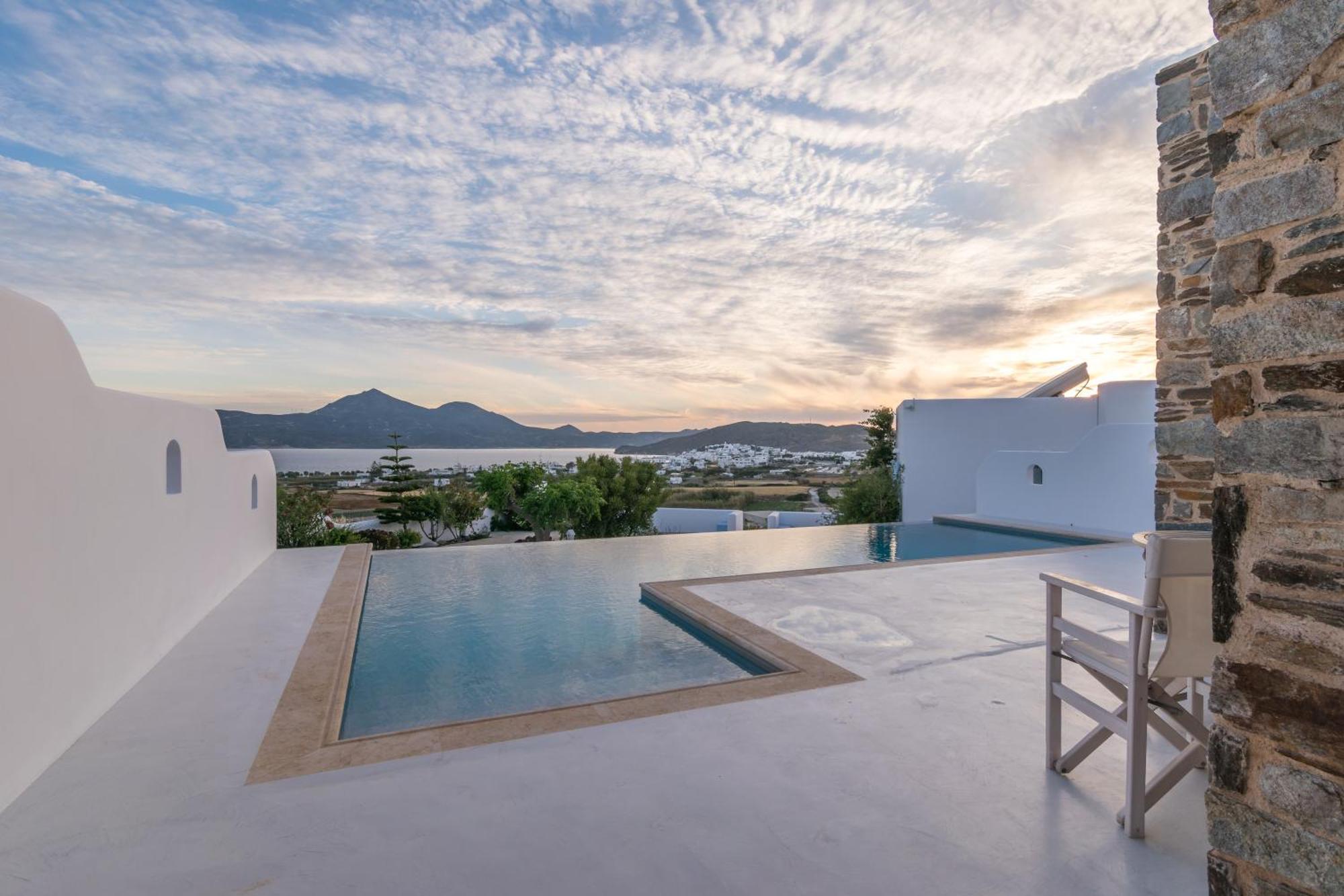 Blu Suites And Studios Adamantas  Ngoại thất bức ảnh