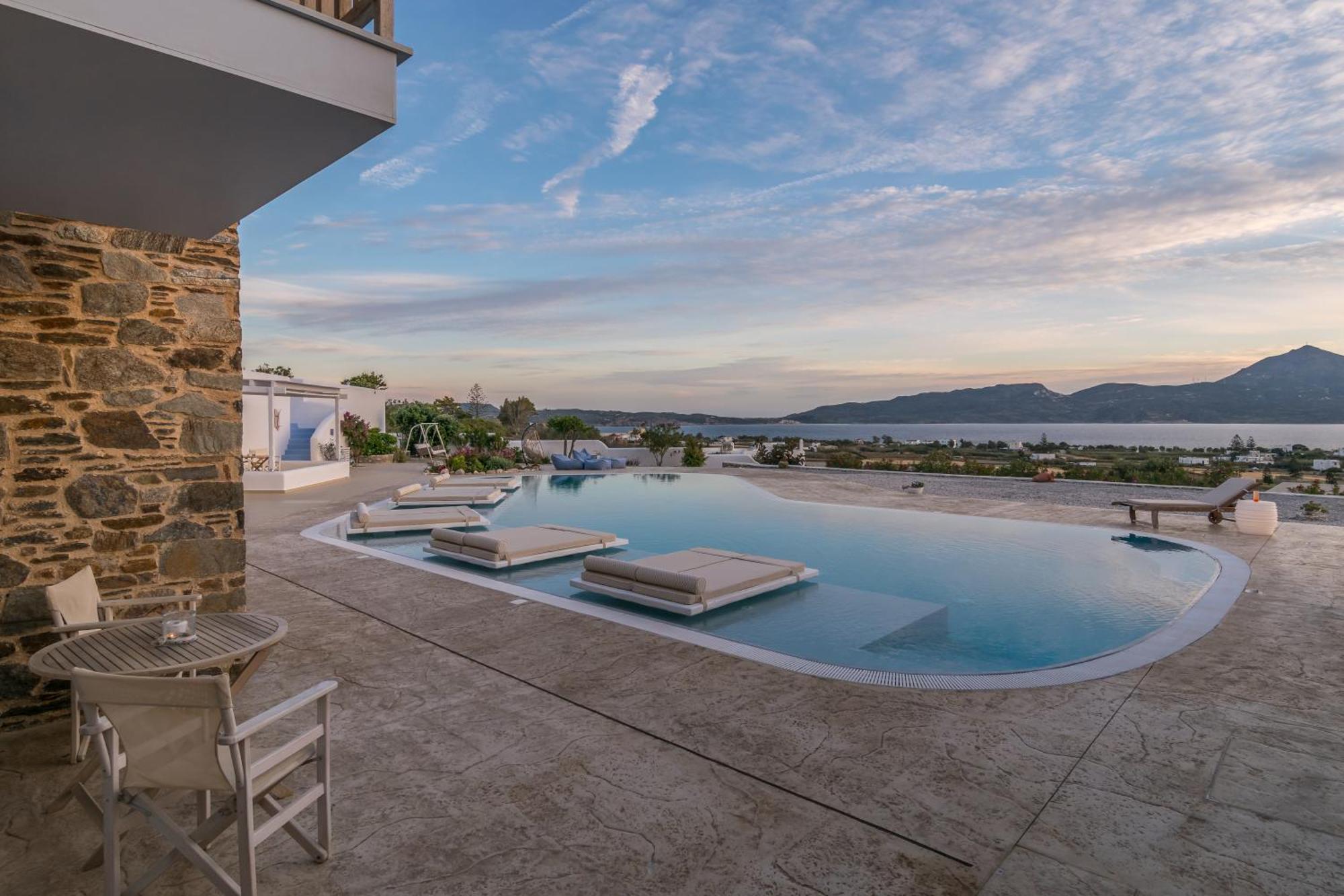 Blu Suites And Studios Adamantas  Ngoại thất bức ảnh